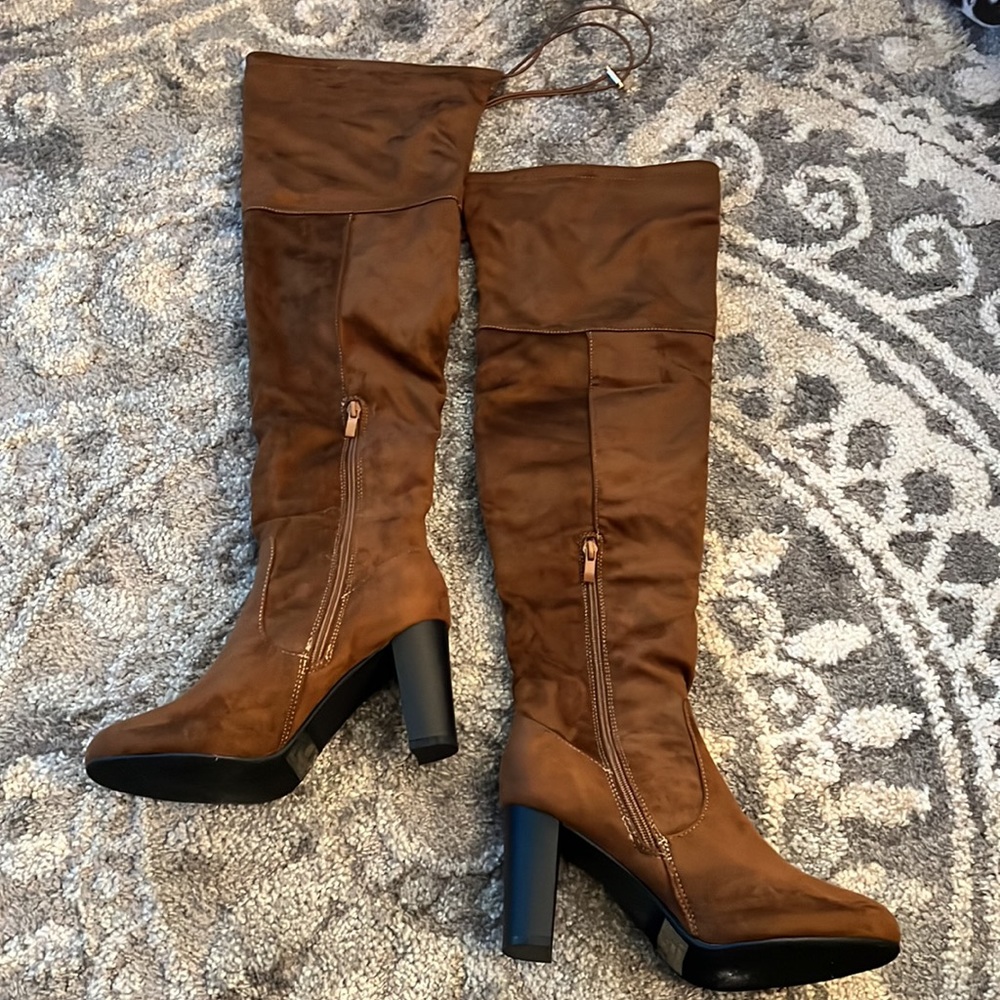 Nature Breeze brown faux suede heeled Dickies boots, size 8.5 EUC! - Picture 3 of 6